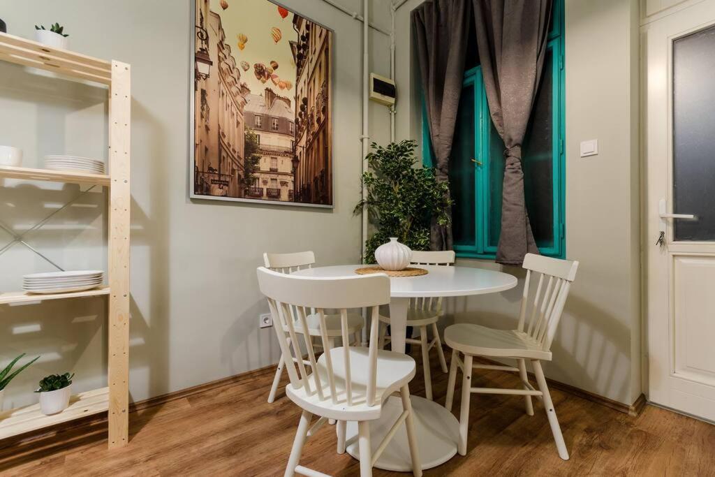 Cosy Apartment In Party District K30 Budapest Luaran gambar