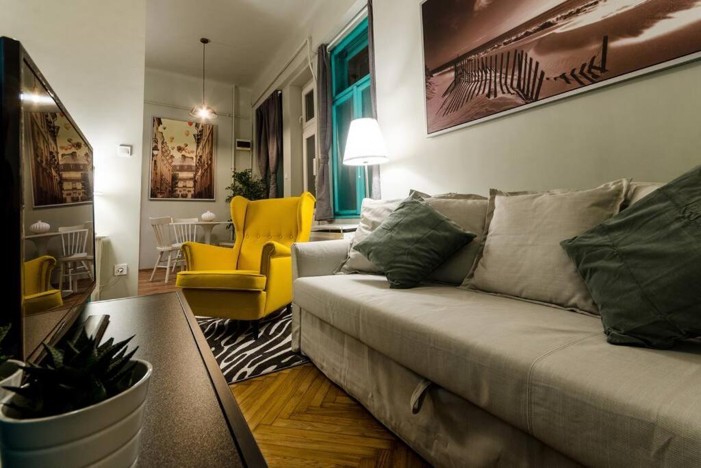 Cosy Apartment In Party District K30 Budapest Luaran gambar
